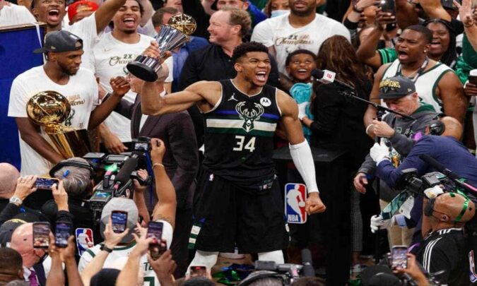 Giannis Antetokounmpo MVP Final NBA 2021